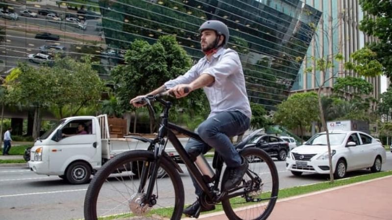 Bicicleta elétrica pode andar na ciclovia hoje