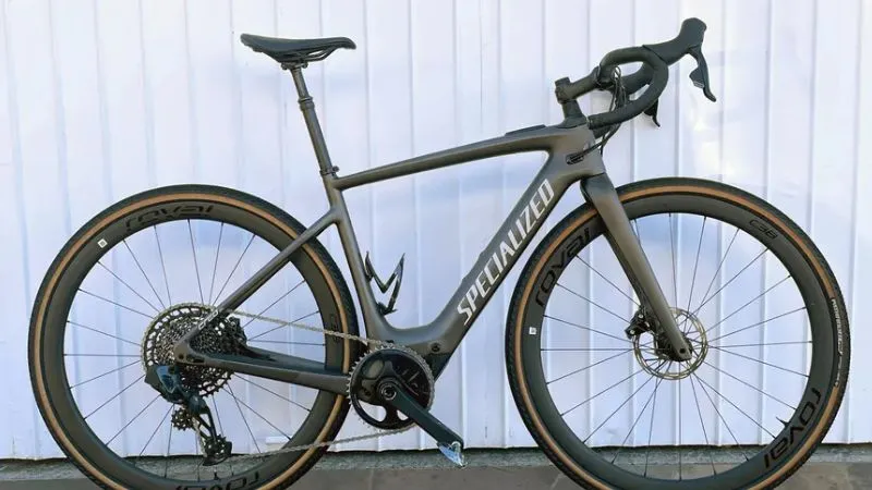 Bicicleta elétrica speed ou híbrida para longas distâncias